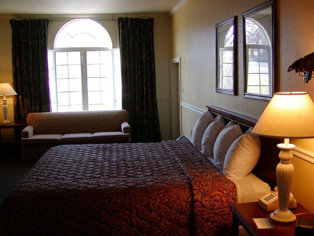 Carriage House Inn Branson Bagian luar foto